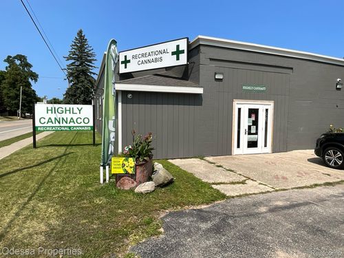 108 N State St, Harrisville, MI, 48740-9691 | Card Image