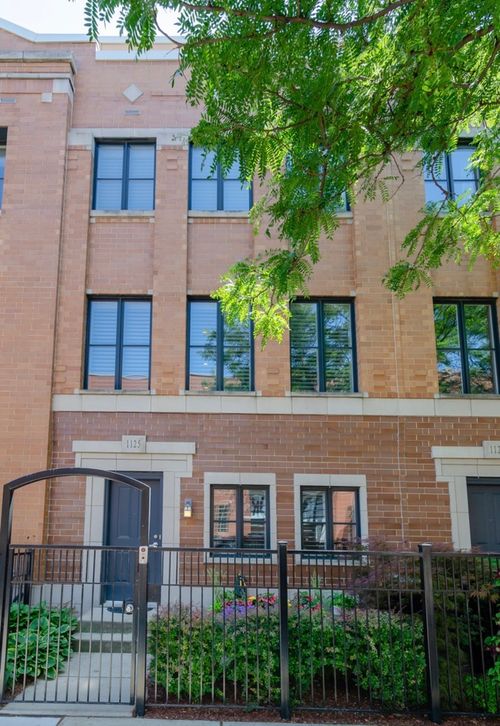 1125 Monroe St, Chicago, IL, 60607-2506 | Card Image
