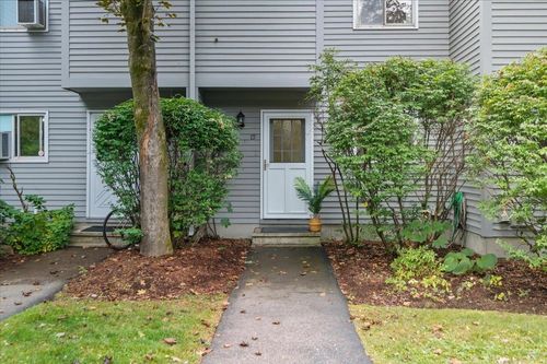 c15-701 Dorset St, South Burlington, VT, 05403-7149 | Card Image