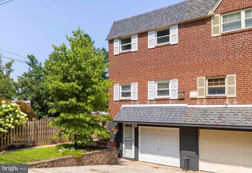 6551 Lawnton St, PHILADELPHIA, PA, 19128-2406 | Card Image