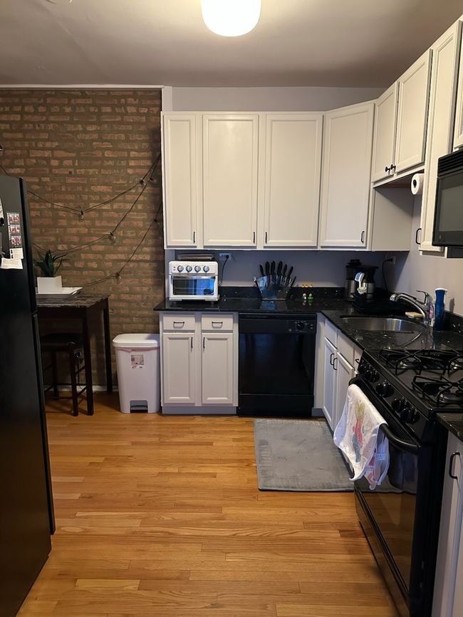 APT-2N - 909 W Cornelia Ave, Condo with 2 bedrooms, 1 bathrooms and null parking in Chicago IL | Image 6