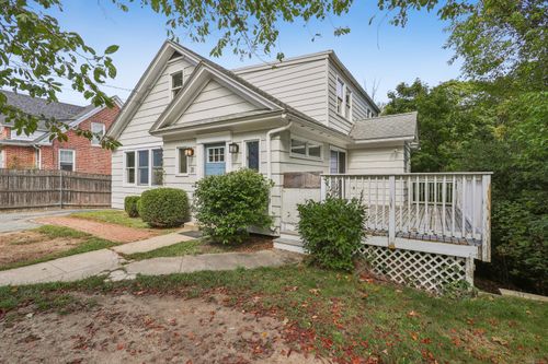 31 Old Colchester Rd, Quaker Hill, CT, 06375-1021 | Card Image