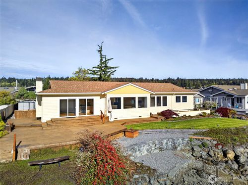 811 Shoshone Dr, La Conner, WA, 98257 | Card Image