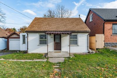 937 Garth St, House other with 2 bedrooms, 1 bathrooms and 2 parking in Hamilton ON | Image 1