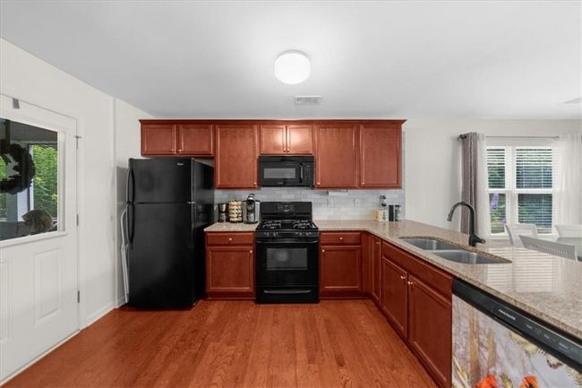 397 Cypher Dr, Townhouse with 3 bedrooms, 3 bathrooms and 1 parking in Suwanee GA | Image 9