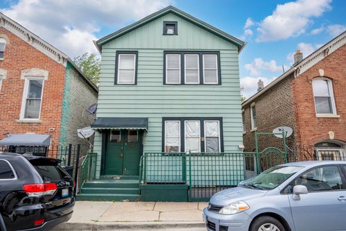 2f-1116 W 19th St, Chicago, IL, 60608-3673 | Card Image