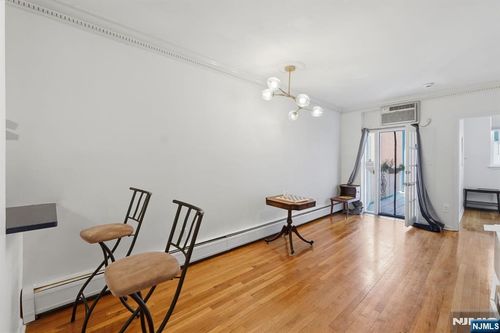 278 Monmouth St, Jersey City, NJ, 07302-5010 | Card Image