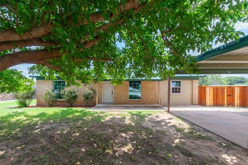 320 12th St, Hawley, TX, 79525-3128 | Card Image