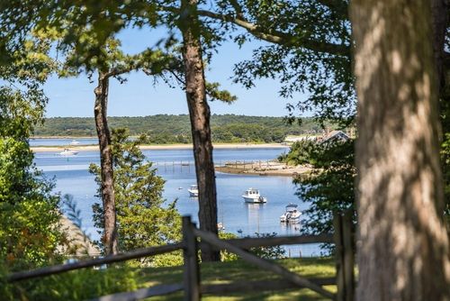 250 Scraggy Neck Rd, Cataumet, MA, 02534-1091 | Card Image