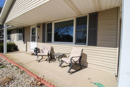 17064 Hawk Ct, Three Rivers, MI, 49093-9064 | Card Image