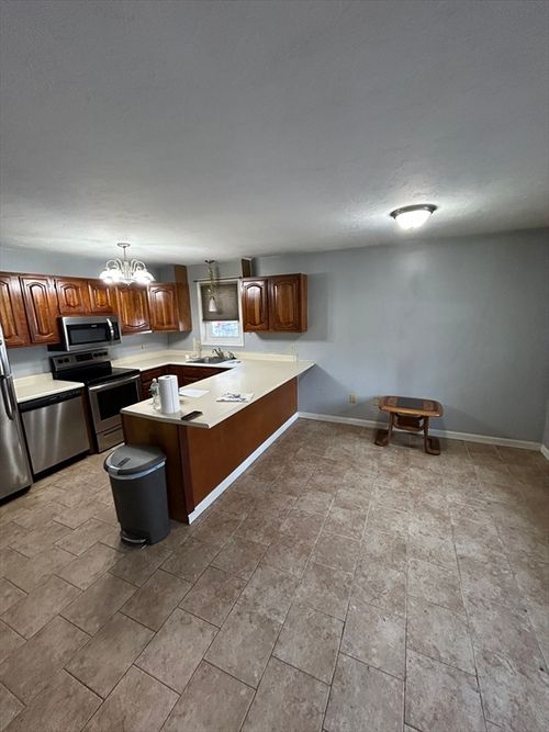 apt-2-3 Hinman St, Sturbridge, MA, 01518-1292 | Card Image