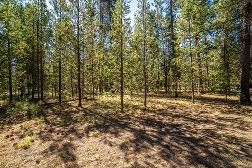 15685 Twin Dr, La Pine, OR, 97739-9060 | Card Image