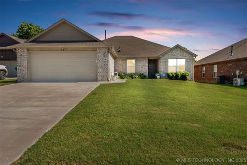16 S Rosewood Circle, Sapulpa, OK, 74066 | Card Image