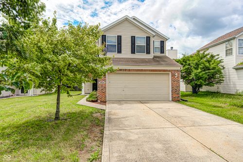 5658 Cheval Ln, Indianapolis, IN, 46235-6081 | Card Image
