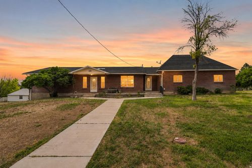 191 N 300 E, Moroni, UT, 84646-7743 | Card Image