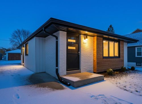 1215 S 91st Street, WEST ALLIS, WI, 53214 | Card Image