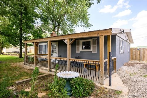 7583 E Riverside Dr, Madison, IN, 47250-8435 | Card Image