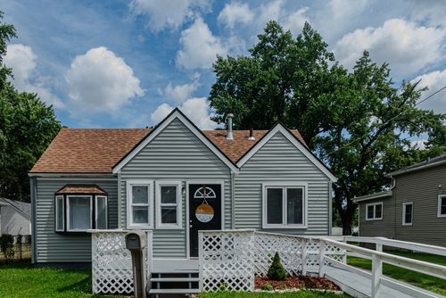 2642 Hanson St, Rockford, IL, 61109-1225 | Card Image