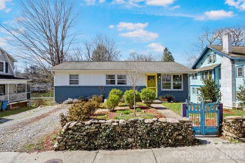 25 Ridgelawn Rd, Asheville, NC, 28806-4428 | Card Image