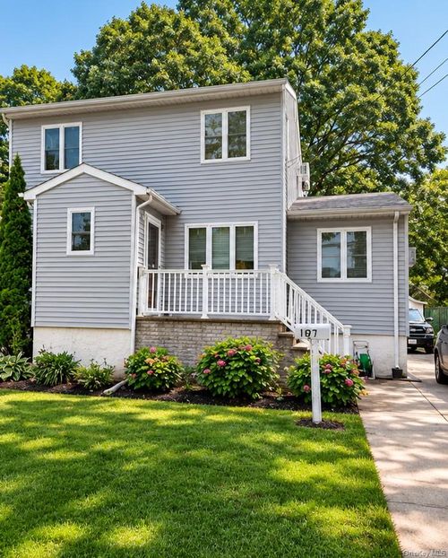 1873 Twain St, North Baldwin, NY, 11510-2340 | Card Image