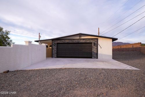 3550 Tahitian Dr, Lake Havasu City, AZ, 86406-6379 | Card Image