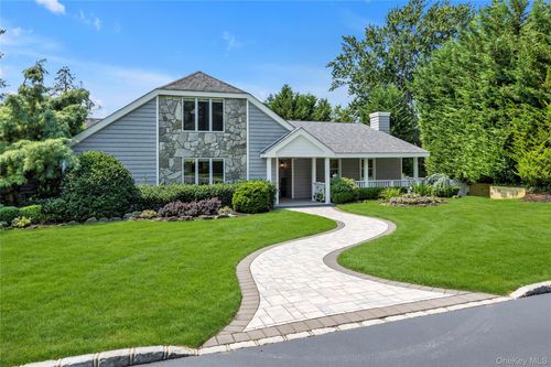 3 Porpoise Ct, Northport, NY, 11768-1555 | Card Image