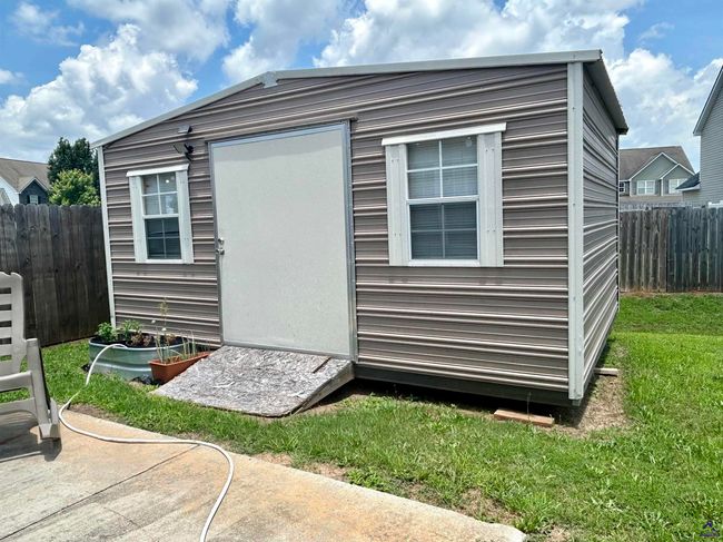 208 Burr Dr, House other with 3 bedrooms, 2 bathrooms and null parking in Byron GA | Image 47