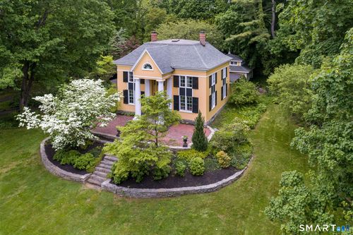 30 Meeting House Ln, Madison, CT, 06443-2660 | Card Image