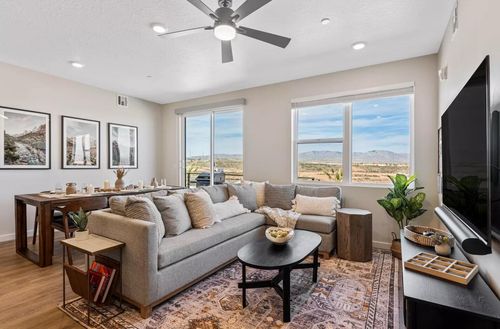 300-961 W Akoya Pearl, St. George, UT, 84790 | Card Image