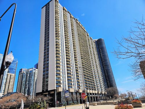 apt-1229-400 E Randolph St, Chicago, IL, 60601-5066 | Card Image