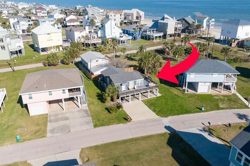 4211 Surf Dr, Galveston, TX, 77554-8820 | Card Image