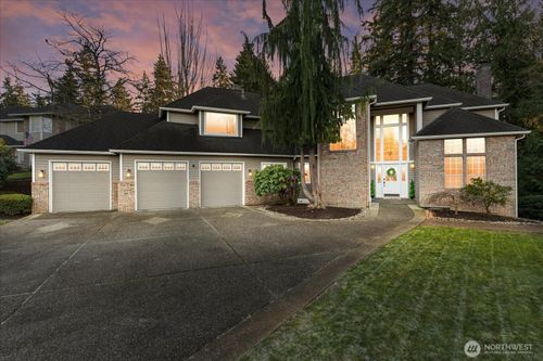 15022 16th Ave Se, Mill Creek, WA, 98012-8238 | Card Image