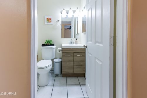 137 N Madison St, Wickenburg, AZ, 85390-1290 | Card Image