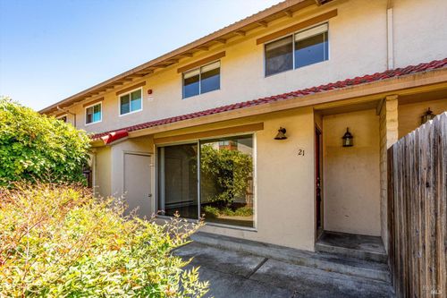 21 Avram Ave, Rohnert Park, CA, 94928-3140 | Card Image