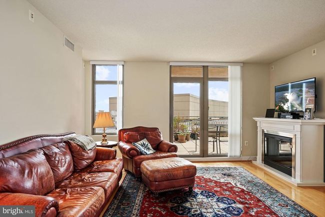 UNIT-749 - 3650 S Glebe Rd, Condo with 2 bedrooms, 2 bathrooms and null parking in ARLINGTON VA | Image 5
