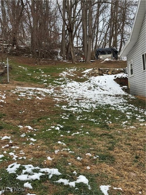 512 Ohio Ave, Martins Ferry, OH, 43935-1855 | Card Image