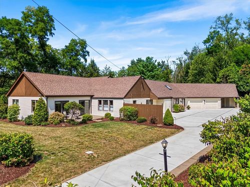 2350 Morrow Rd, Upper St. Clair, PA, 15241-3318 | Card Image