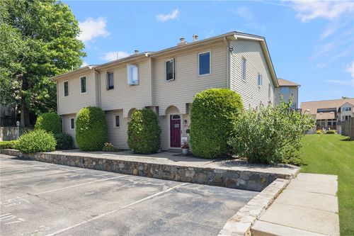 107-200 Cannon St, Cranston, RI, 02920-2247 | Card Image