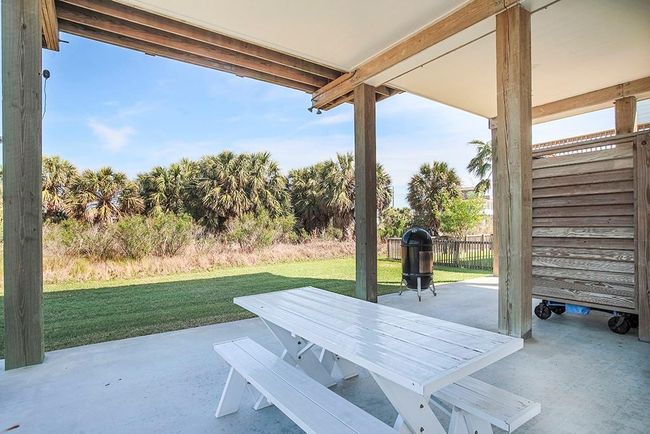 22310 Vista Del Mar, House other with 3 bedrooms, 2 bathrooms and null parking in Galveston TX | Image 11