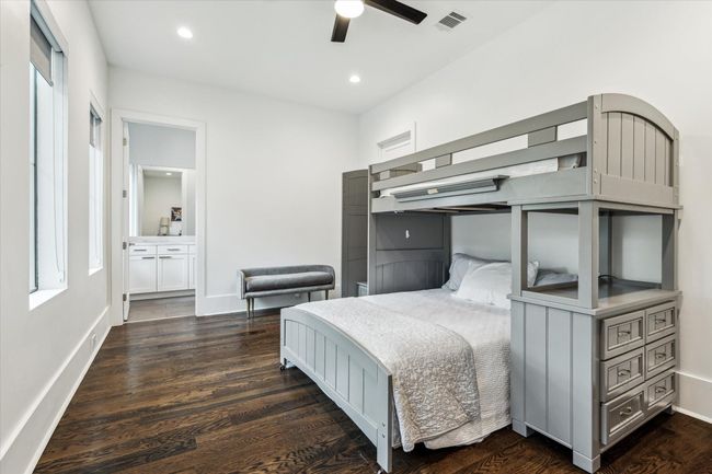 1010 Waltway Dr, House other with 5 bedrooms, 6 bathrooms and 2 parking in Houston TX | Image 35