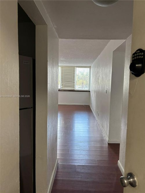 apt-b204-9143 Sw 77th Ave, Miami, FL, 33156-7650 | Card Image