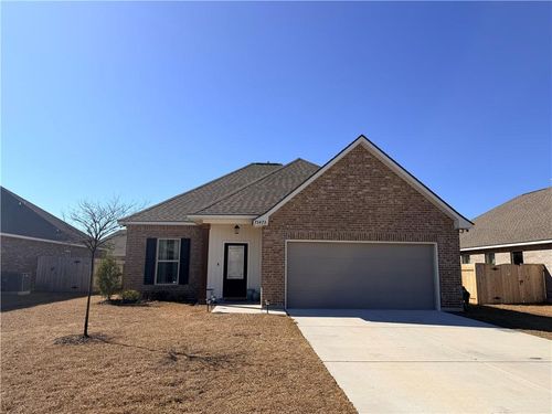 75473 Victoria Dr, Covington, LA, 70435-5549 | Card Image