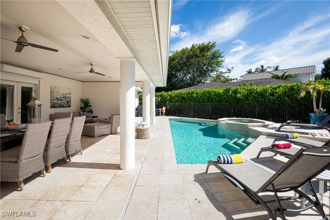 420 Palm Cir E, House other with 4 bedrooms, 4 bathrooms and null parking in Naples FL | Image 13