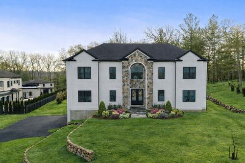 12 Couture Way, Middleton, MA, 01949-2523 | Card Image