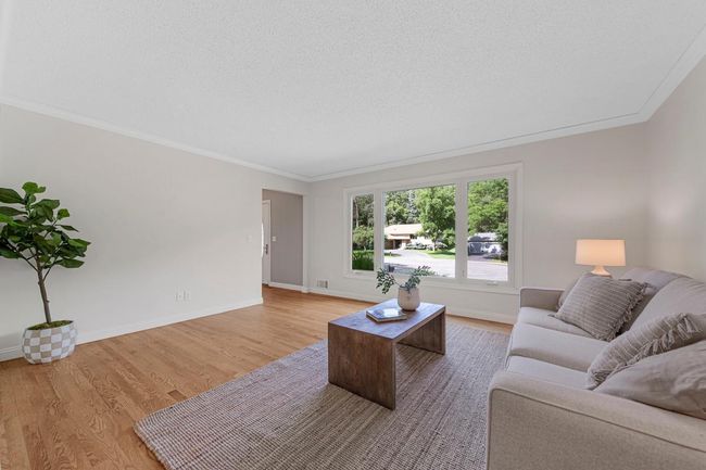 15 Living.jpg | Image 30