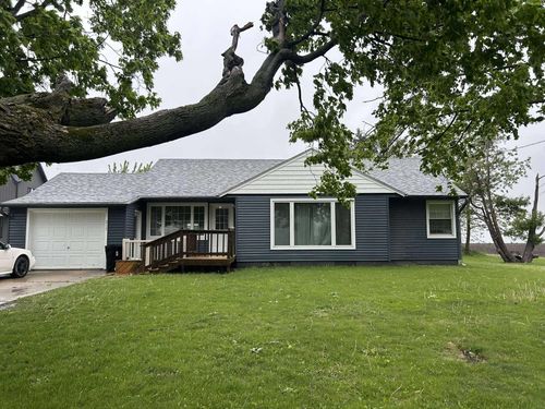 815 County St, Ridgeway, IA, 52165-9796 | Card Image