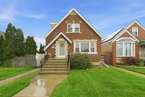 5924 S Kolin Ave, Chicago, IL, 60629-5235 | Card Image