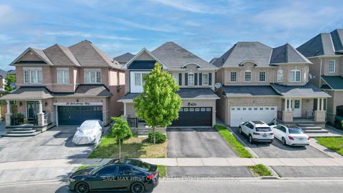 30 Cedarsprings Way, Brampton, ON, L6R0Y2 | Card Image
