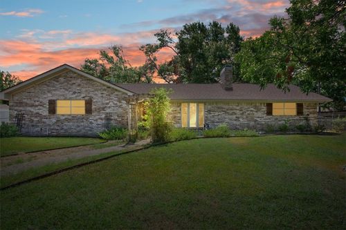 910 St. Charles Court, Marlin, TX, 76661 | Card Image