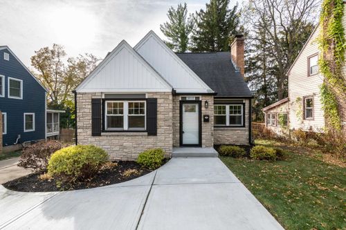 3917 Mineral Point Rd, MADISON, WI, 53705-5123 | Card Image